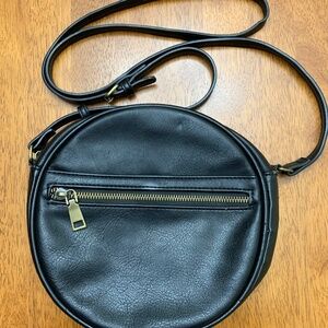 Antik Kraft Crossbody